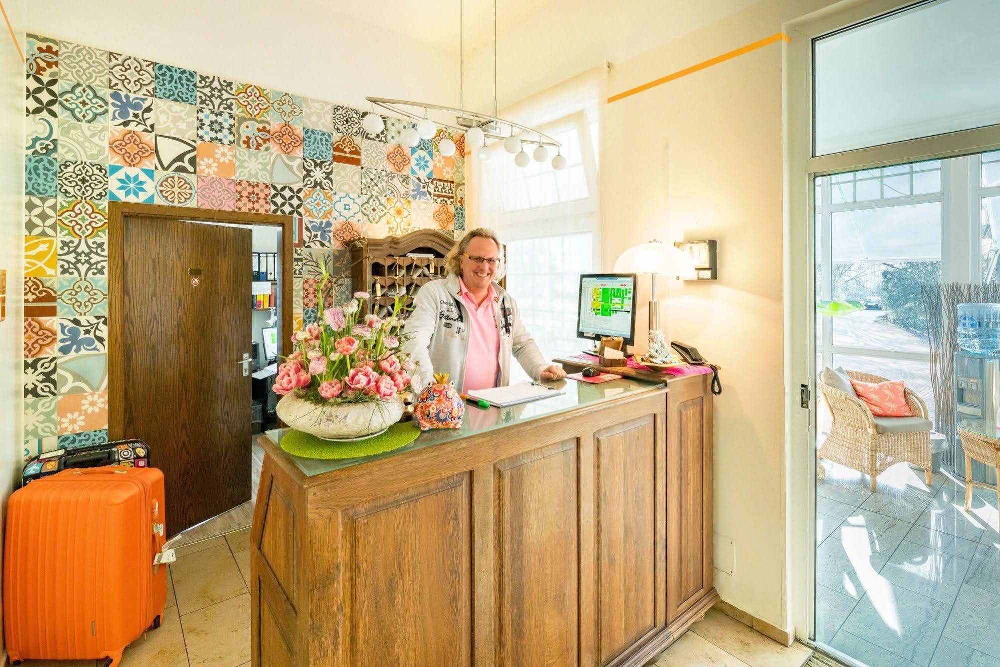Airport Fashion Hotel Дюссельдорф Экстерьер фото